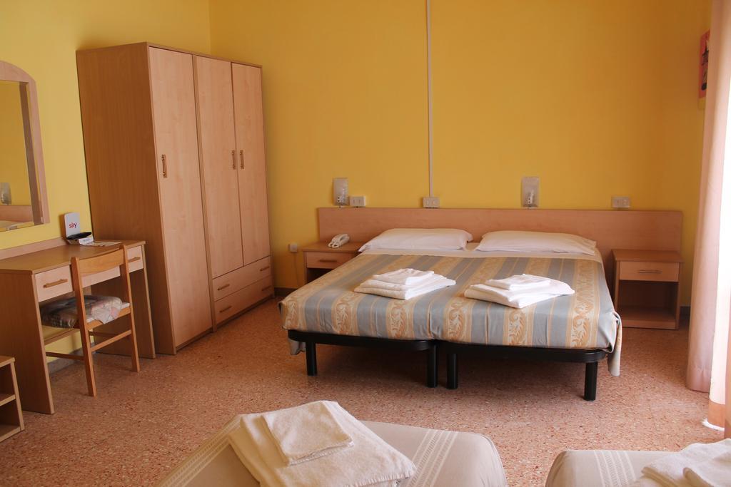 קרביה Hotel Ninfea מראה חיצוני תמונה