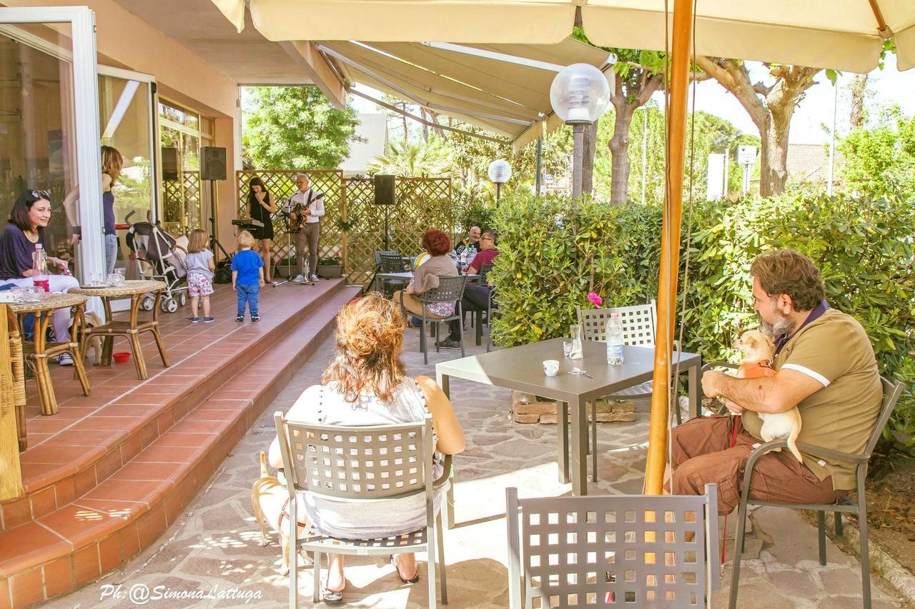 קרביה Hotel Ninfea מראה חיצוני תמונה
