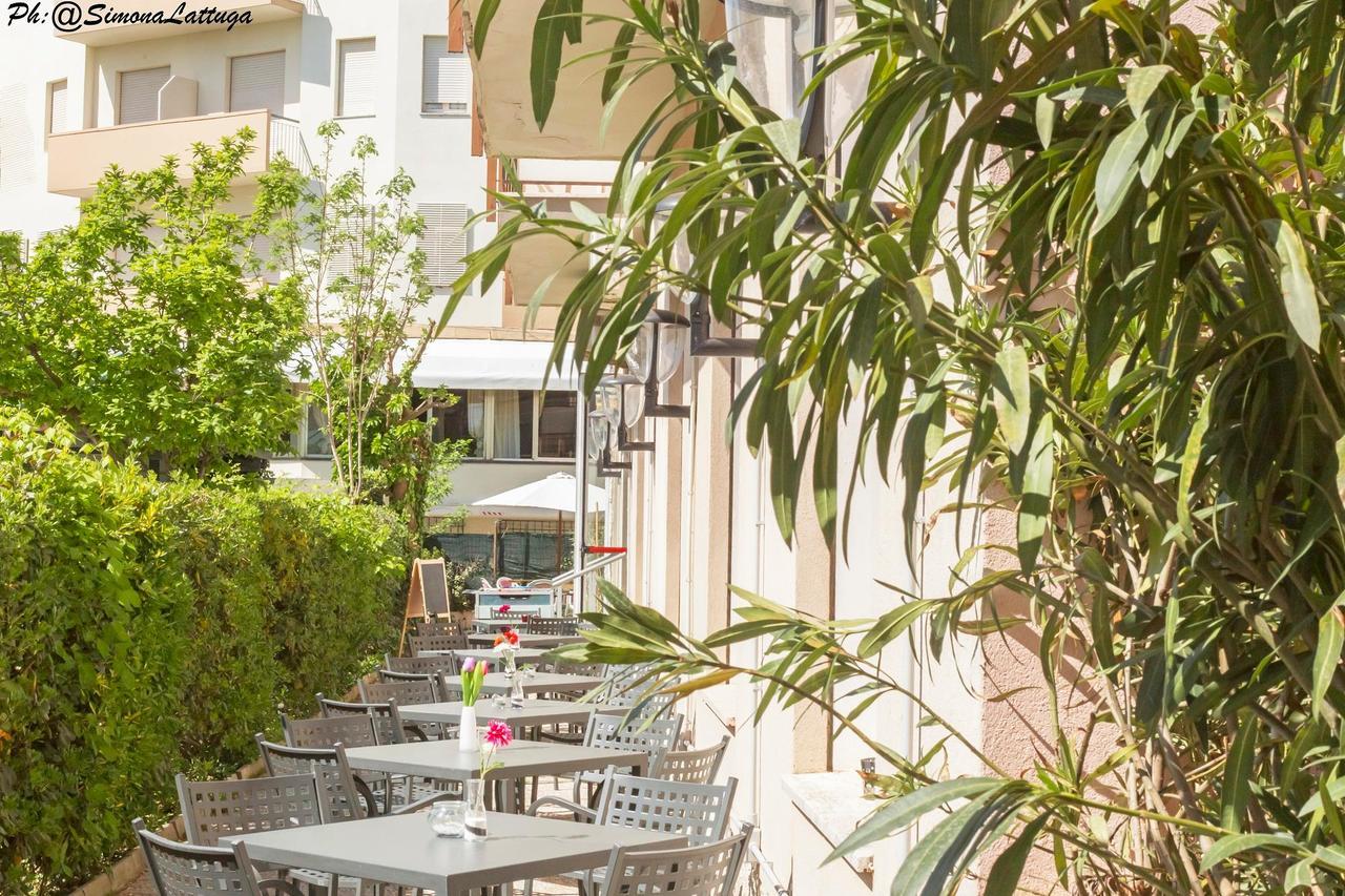 קרביה Hotel Ninfea מראה חיצוני תמונה