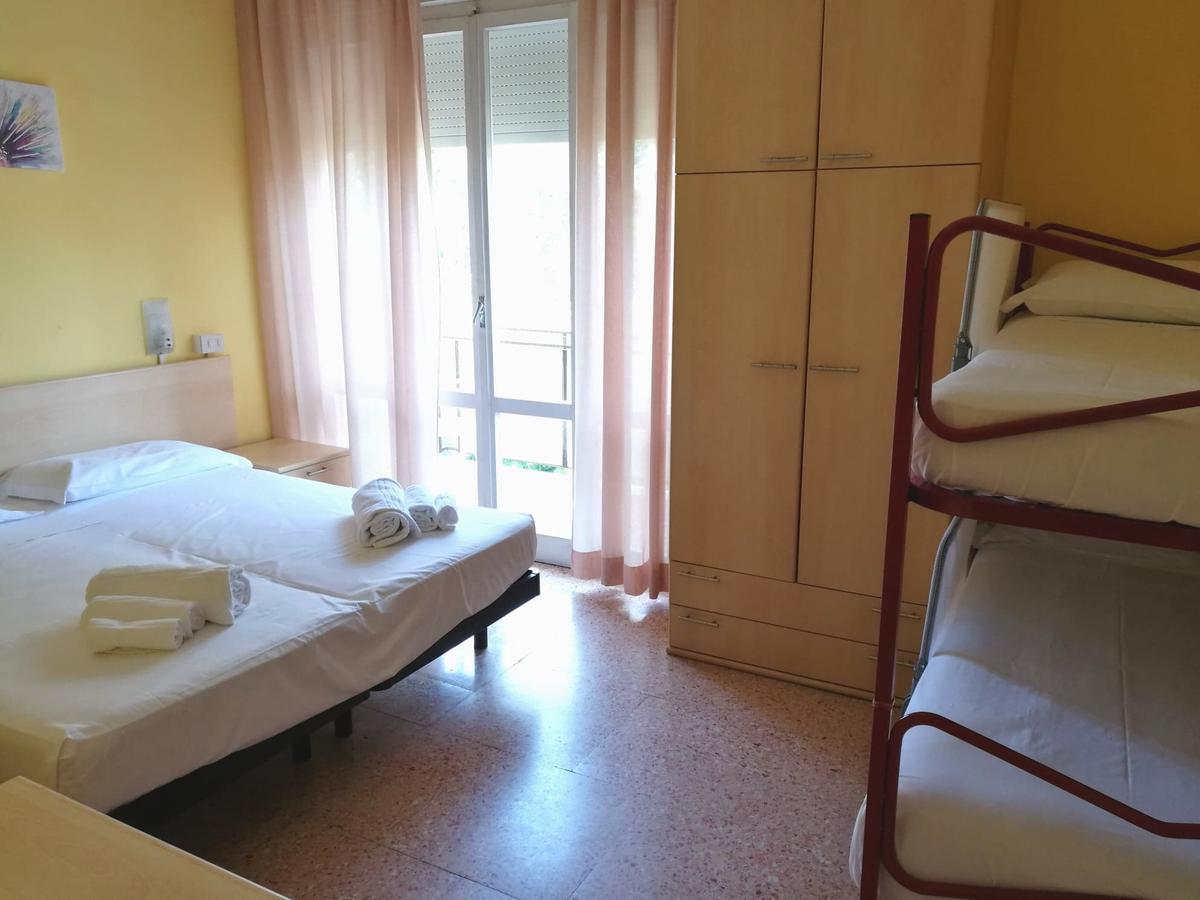 קרביה Hotel Ninfea מראה חיצוני תמונה